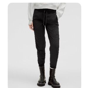 Lululemon Dance Studio Joggers size 2 black